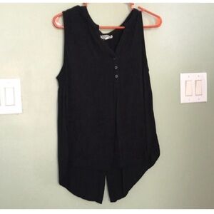 Pleione Black Sleeveless Top